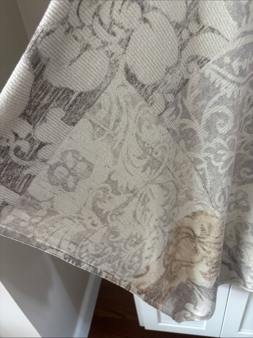 Chico's Neutral Floral Pattern Cape Poncho in Cream, Taupe and Beige NWOT - Picture 8 of 9